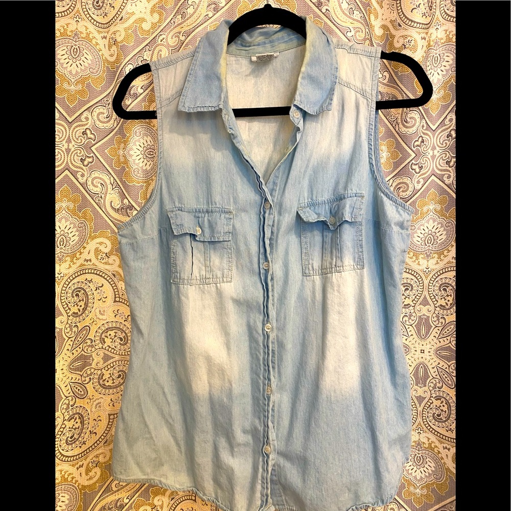 Denim short sleeve button up. White washed